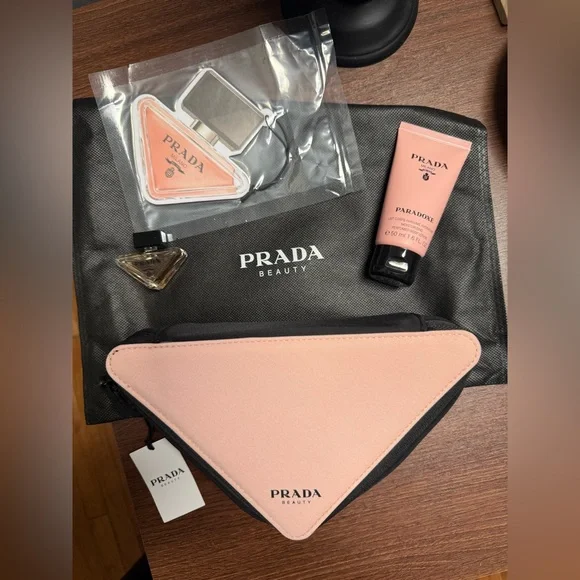 🌻 NWT Prada Beauty Collection Bundle - Picture 2 of 5